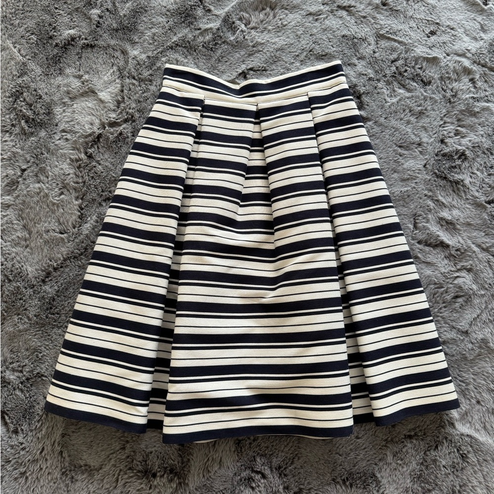 Eliza J Striped Skirt in Size 4. EUC.
